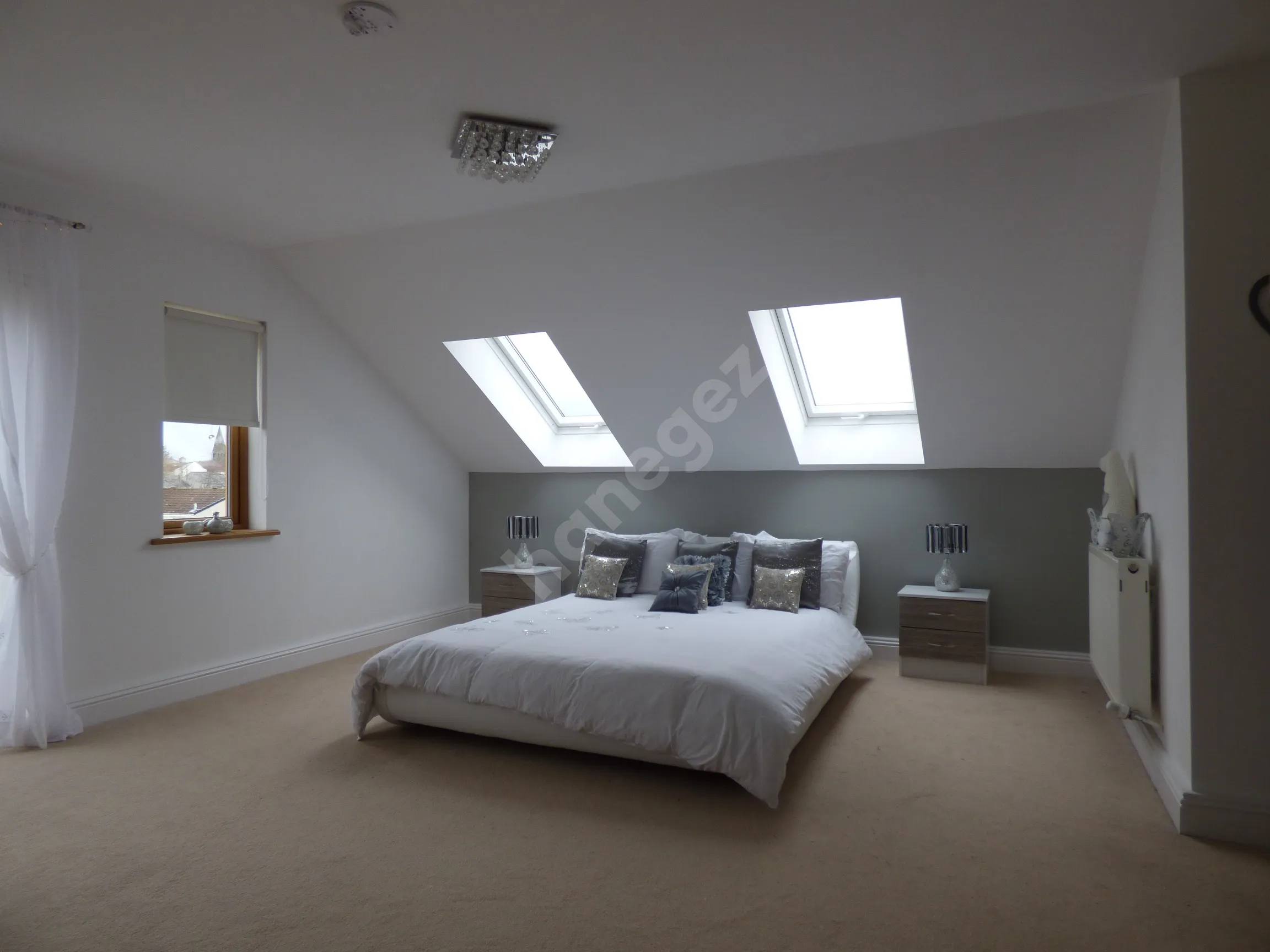 house-floor-interior-home-ceiling-cottage-569098-pxhere.com.jpg